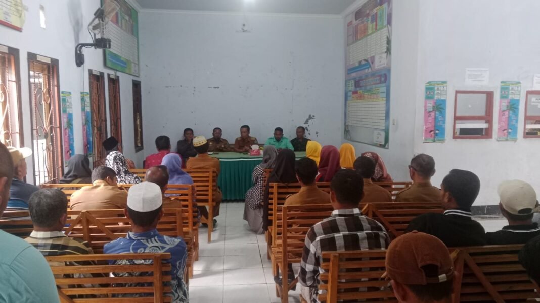 Babinsa Desa O’o Hadiri Rapat Pembentukan Kelompok Peduli Sampah
