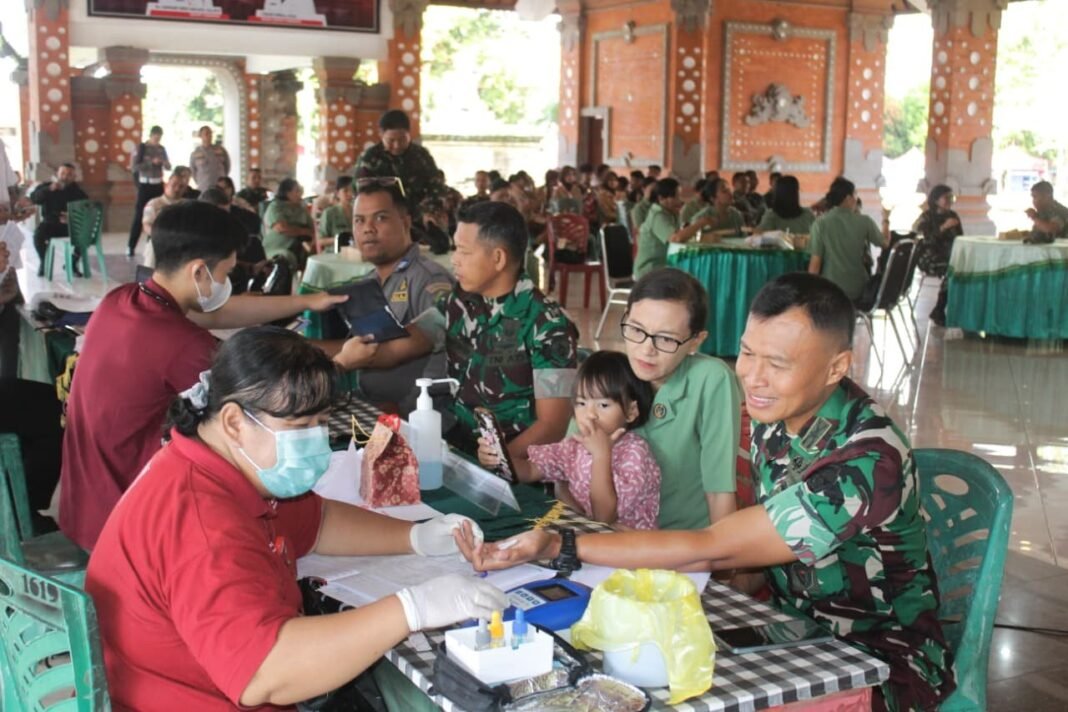 Sambut HUT TNI ke-80, Kodim Tabanan Gelar Bakti Teritorial Prima Donor Darah dan Pengobatan Gratis