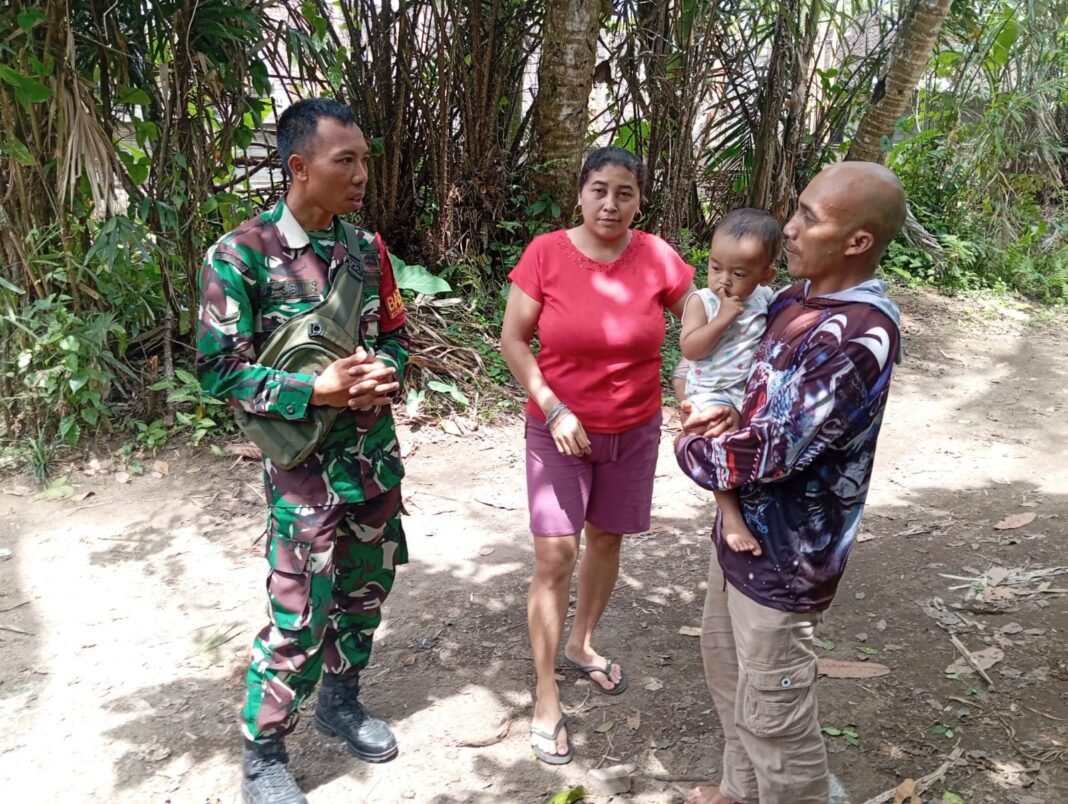 Babinsa Desa Yangapi Laksanakan Patroli dan Komsos Wujudkan Keamanan dan Ketertiban