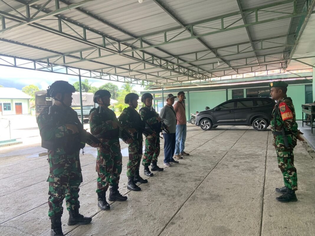 Hadir Berikan Rasa Aman, Personel Kodim 1705/Nabire Rutin Patroli Keamanan