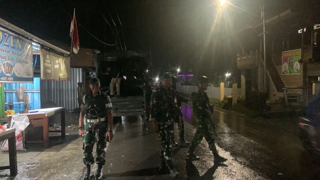Pastikan Situasi Kondusif, Kodim 1705/Nabire Gelar Patroli Malam di Pusat Keramaian dan Perumahan Warga