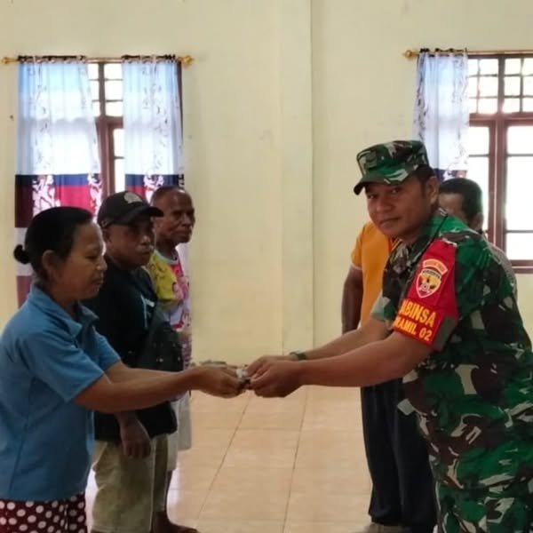 Babinsa Koramil 1625-02/Aimere Hadiri Penyaluran BLT-DD Tahap III Tahun 2025 di Desa Aimere Timur