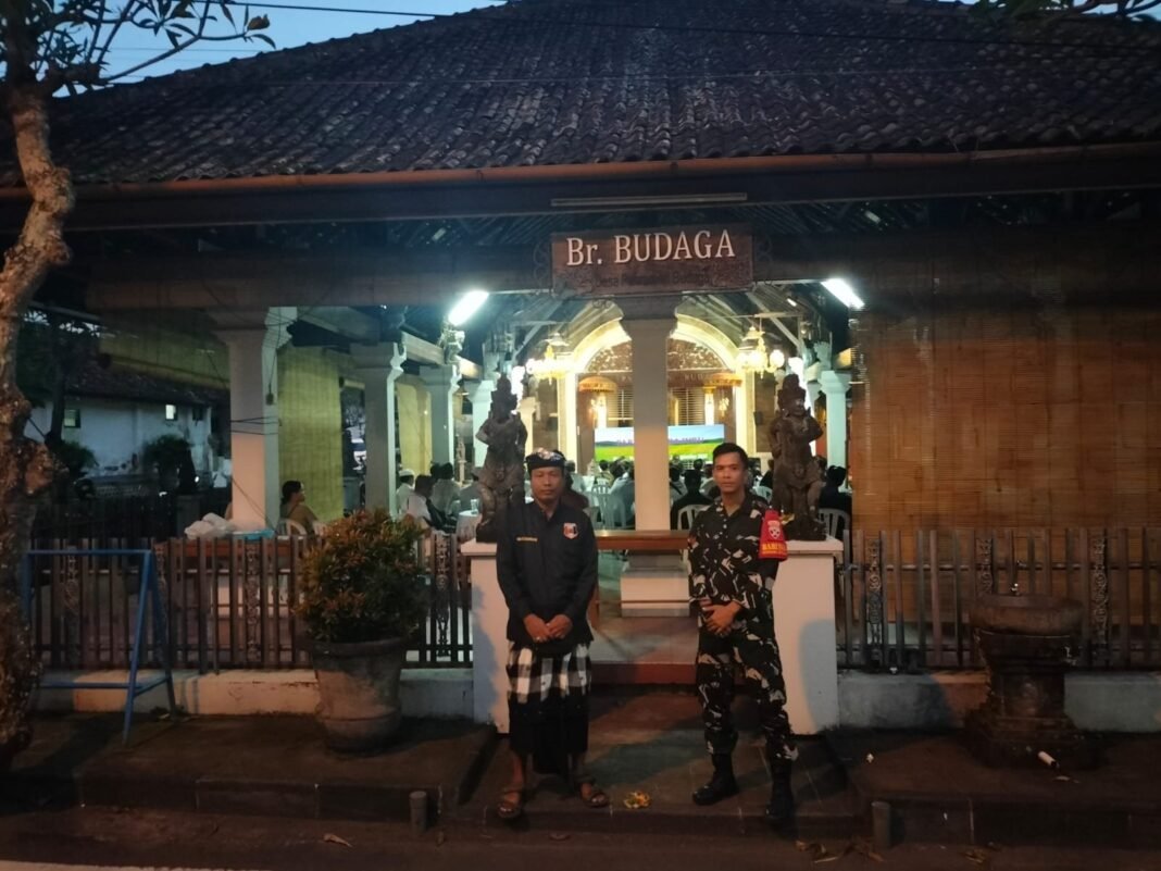 Pererat Silahturahmi, Babinsa Semarapura Kauh Atensi Pertemuan Serap Aspirasi Bendesa Adat