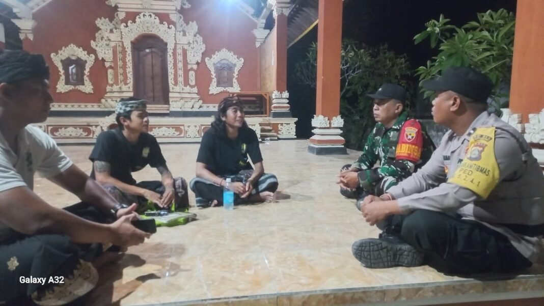 Pantau Wilayah Dan Sidak Duktang, Babinsa Ped Gelar Patroli Bersama