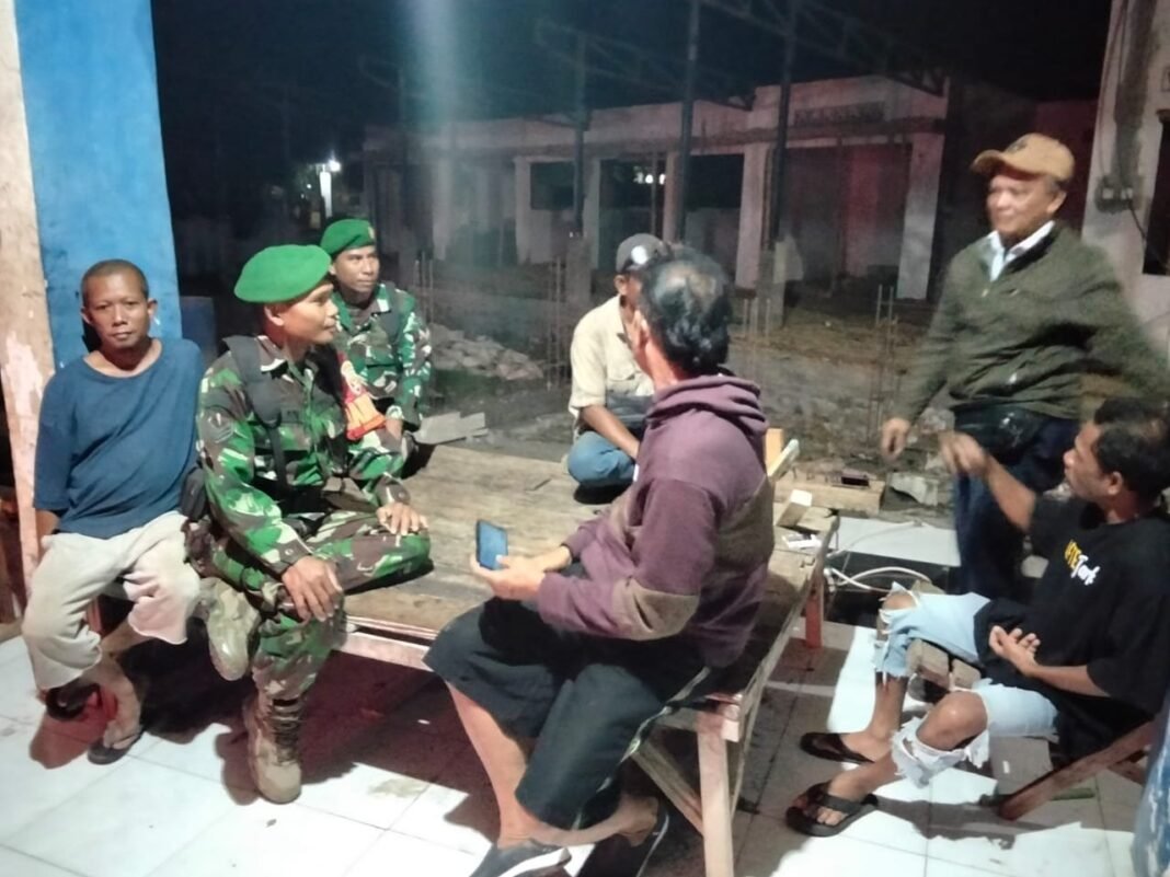 Koramil 1607-02/Empang Gelar Patroli, Jaga Keamanan dan Ketertiban di Wilayah Kecamatan Empang