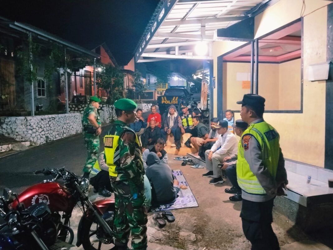 Koramil 03/Gringsing Bersama Ormas dan Linmas Gelar Patroli Siskampling