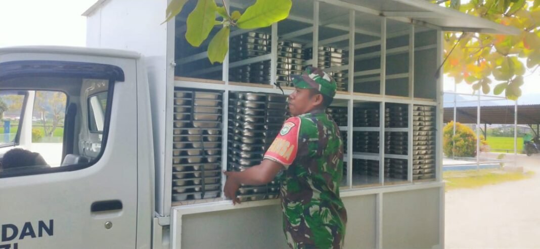 Babinsa Jaya Pantau Distribusi Makanan Bergizi untuk 211 Siswa SD Negeri 1 Jaya