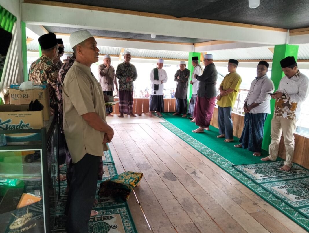 Perwakilan Koramil 06 Teunom Hadiri Peringatan Maulid Nabi Muhammad SAW di Desa Panton, Pererat Ukhuwah Islamiyah