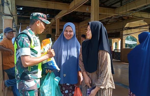 Koramil 02/Sampoiniet Sukses Gelar Pasar Murah Bakti TNI Prima dalam Rangka HUT ke-80 TNI