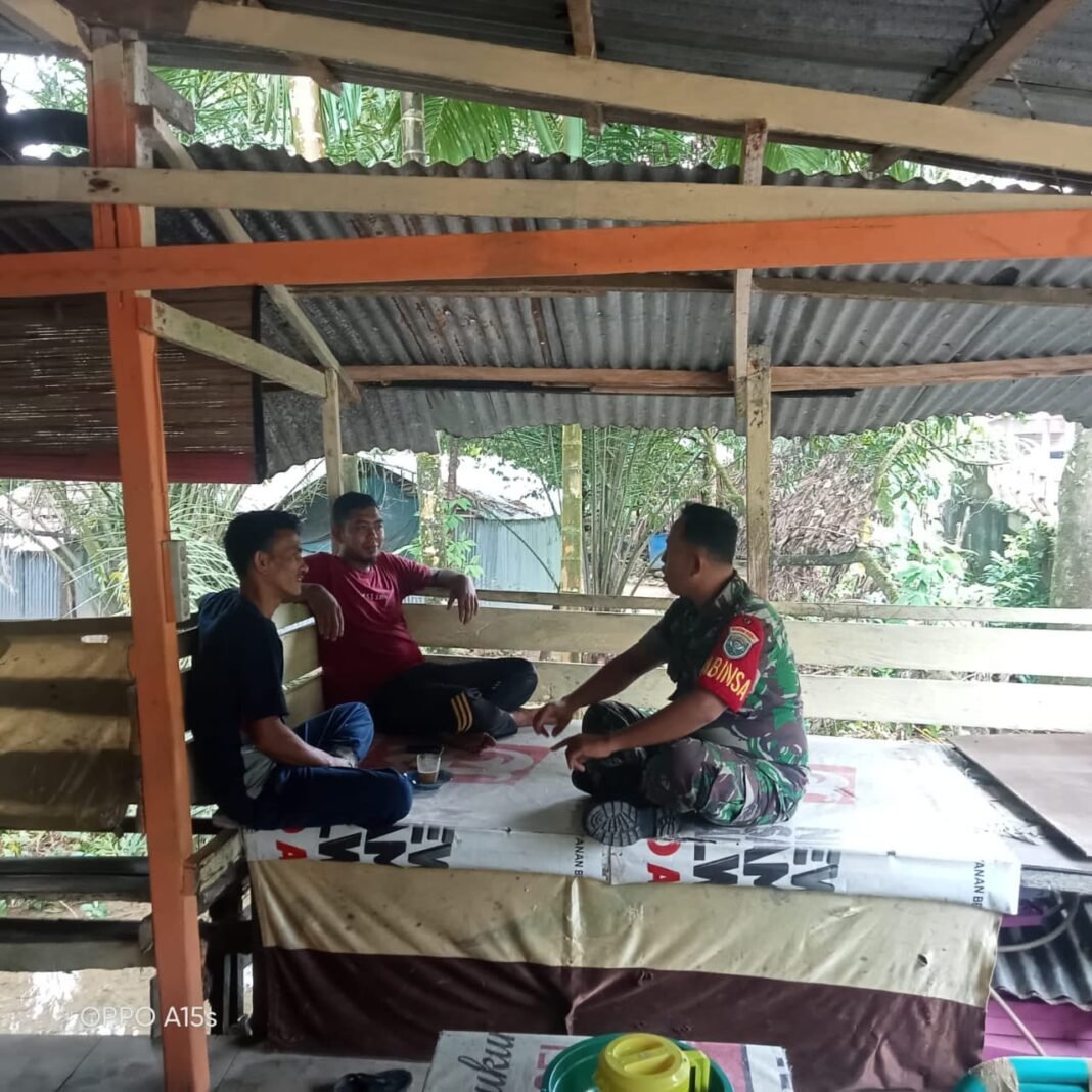 Sinergi Babinsa dan Warga dalam Patroli dan Siskamling untuk Ciptakan Lingkungan Aman