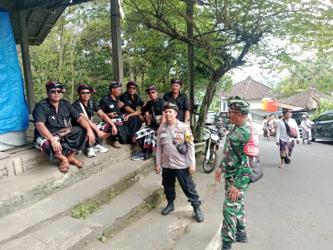 Sinergi TNI, Polri, dan Pecalang, Tradisi Adat Peninjoan Berjalan Aman dan Lancar