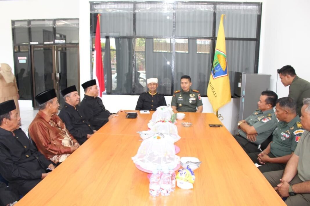 Dandim 1311/Morowali Kunjungi Kantor Dewan Adat To Bungku sebagai Wujud Penghargaan dan Silaturahmi