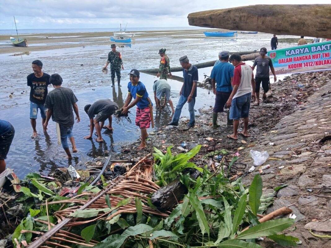 Kodim 1412/Kolaka Gelar Karya Bakti Pembersihan Pesisir Pantai Sambut HUT TNI ke-80 di Lasusua