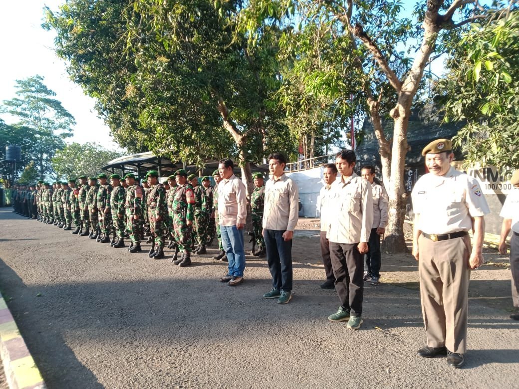 Kodim 1614/Dompu Gelar Upacara Bendera Mingguan Bulan September