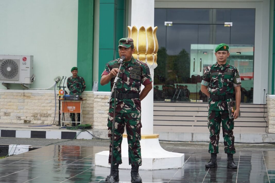 Kasrem 102/PJG Kolonel Inf Jajang Kurniawan Pimpin Apel Siaga di Makorem, Pastikan Keamanan Wilayah dan Titik Rawan