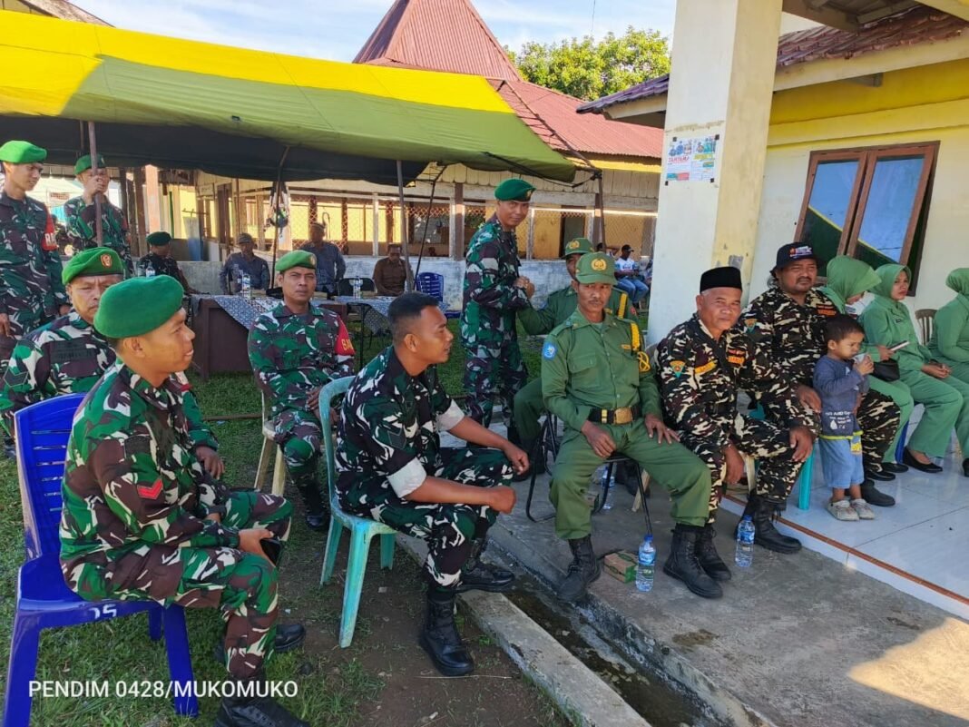 Kodim 0428/Mukomuko Bersama Banser, Laskar Merah Putih, dan Komponen Masyarakat Gelar Patroli Gabungan serta Bakti Sosial di Kabupaten Mukomuko