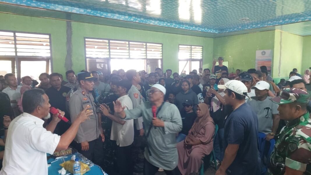 Koramil 1614-02/Kempo dan DPRD Dompu Amankan Aksi Massa Desa Soro Barat