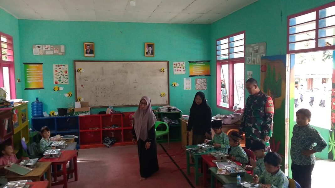 Kodim 0428/Mukomuko Terus Lakukan Monitoring Pelaksanaan Makan Bergizi Gratis (MBG)