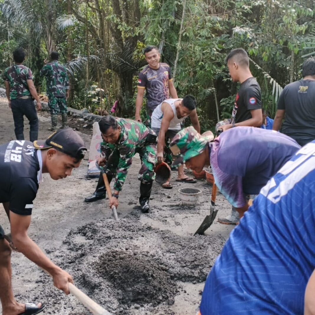 Satgas TMMD 126 dan Warga Giri Madia Bergotong Royong Bangun Talud Demi Lindungi Lahan Pertanian