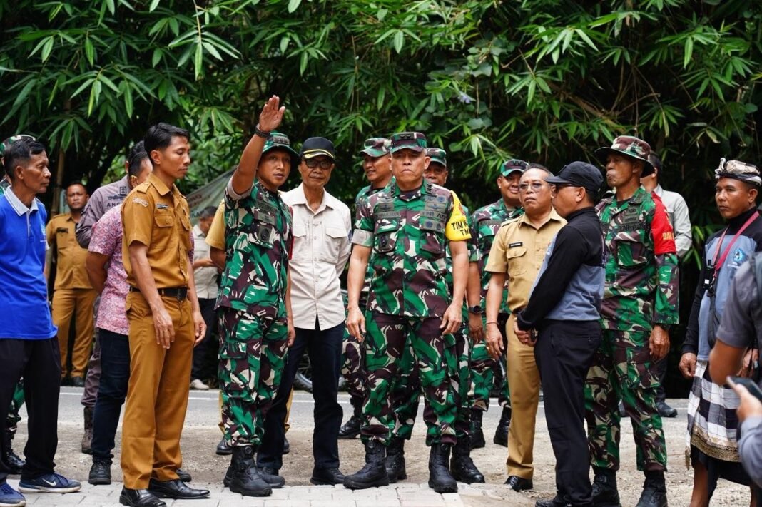 Penuh Semangat, Dansatgas TMMD Badung Laporkan Progres 90 Persen di Hadapan Tim Wasev Mabesad