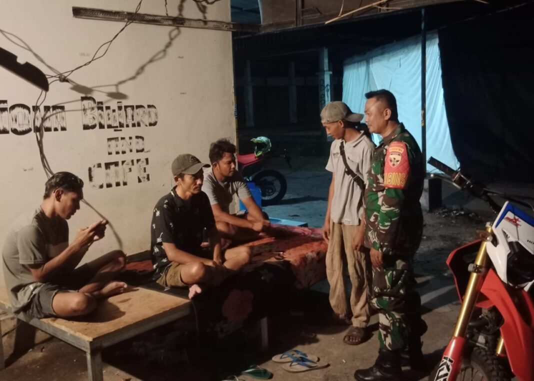 Babinsa Hu’u Turun ke Lapangan Pastikan Situasi Aman dan Kondusif