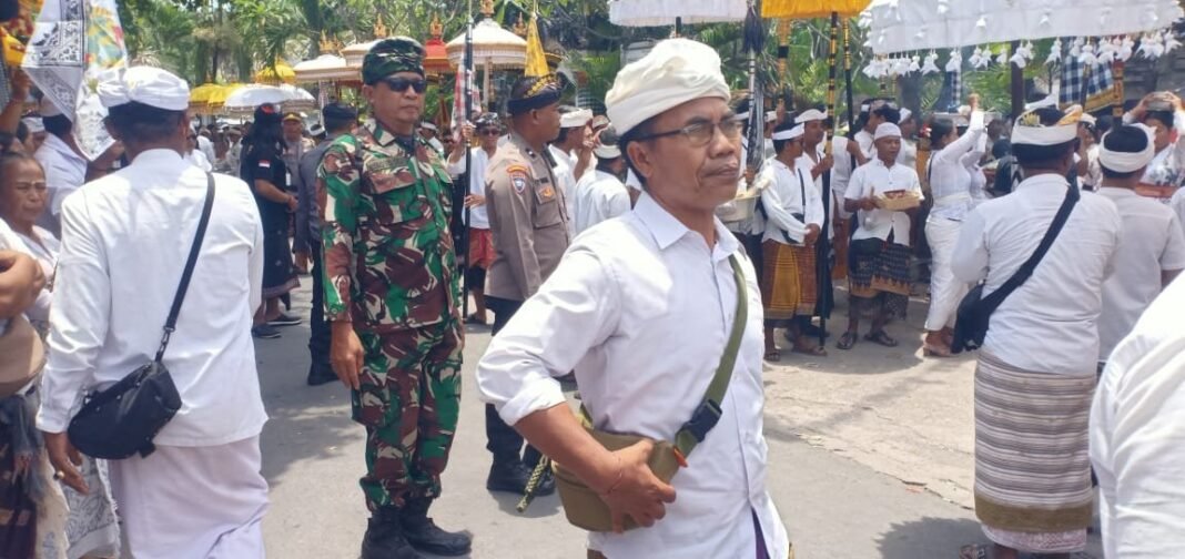 Pastikan Aman Dan lancar, Penyineban Di Pura Penataran Ped Dijaga Ketat Aparat