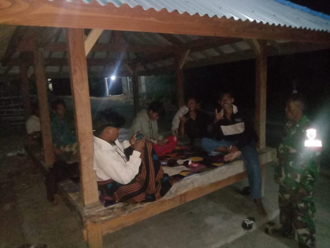 Babinsa Koramil 1614-05/Pekat Dorong Warga Hidupkan Ronda Malam untuk Jaga Kamtibmas