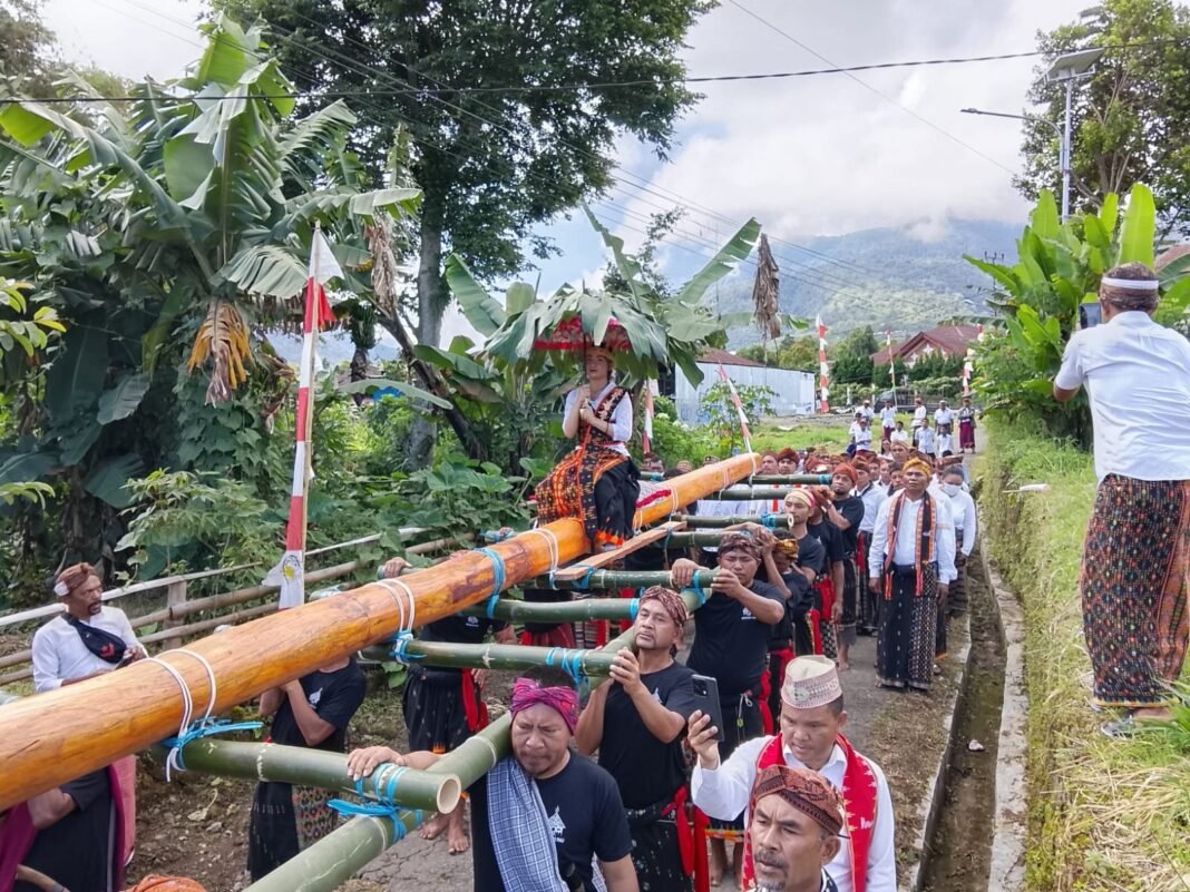Babinsa Koramil 1612-01/Ruteng: Inovasi Pengawasan, Lestarikan Warisan Leluhur