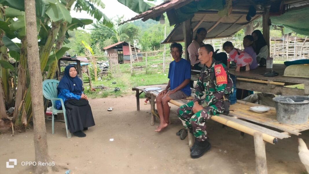 Lewat Komsos, Babinsa Kareke Perkuat Hubungan dengan Warga dan Sosialisasikan Bahaya Rabies