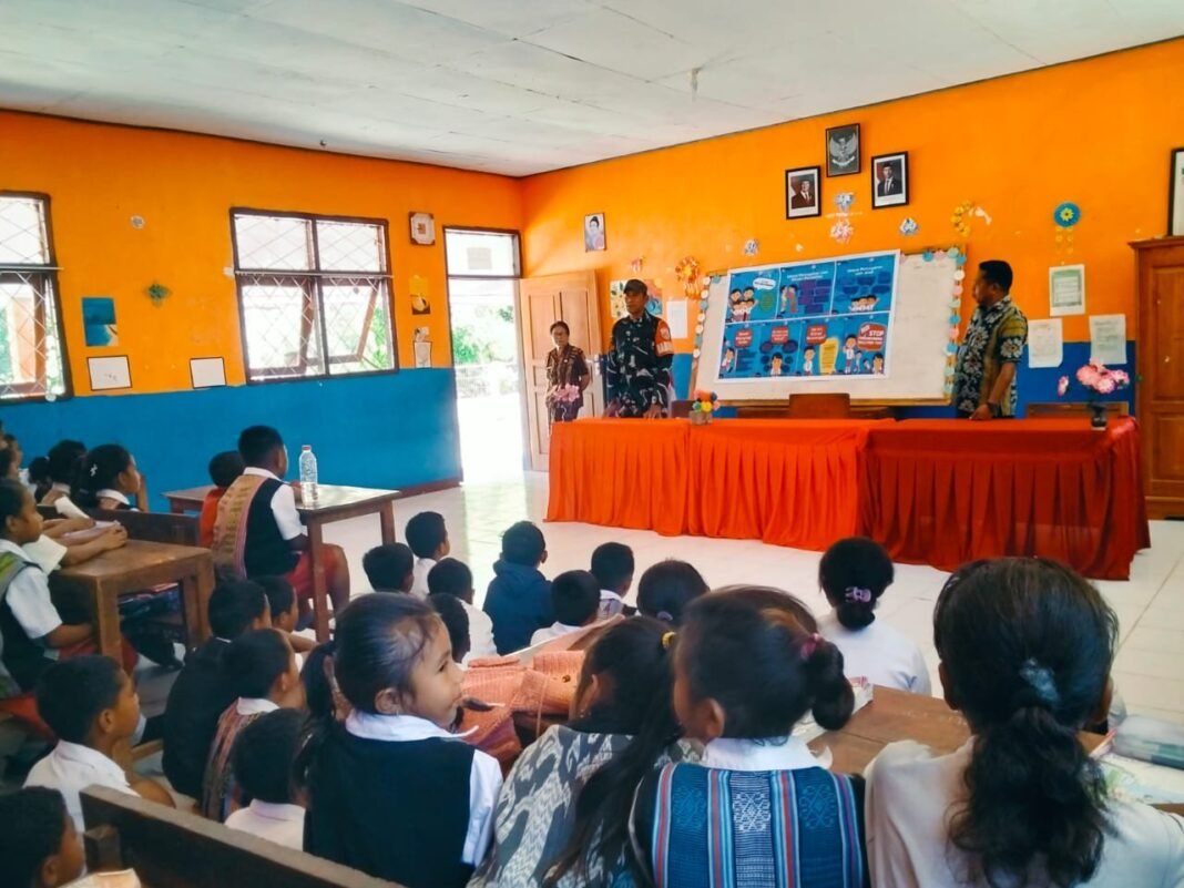 Babinsa Dorong Siswa SD GMIT Nusa Wujudkan Sekolah Ramah dan Bebas Perundungan
