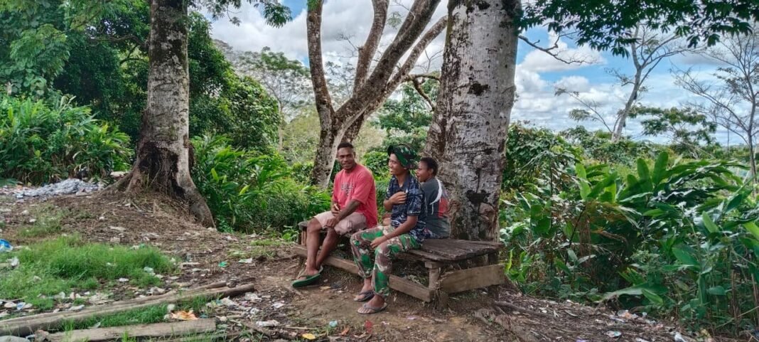 Warga Waropko Sampaikan Terima Kasih kepada Satgas TMMD 126, Ikatan Kebersamaan Jadi Kesannya yang Paling Berharga