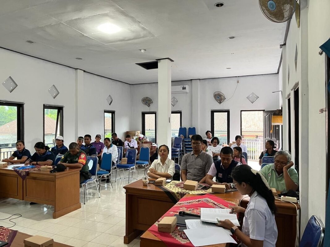 Babinsa Getakan Hadiri Musdesus, Tekankan pentingnya Dukungan Dan Peran Aktif Masyarakat Sukseskan Pembangunan Desa