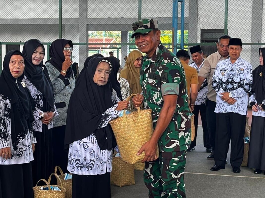 Komandan Kodim 1015/Sampit Hadiri Kegiatan HUT PGRI Ke-80 Dan Hari Guru Nasional