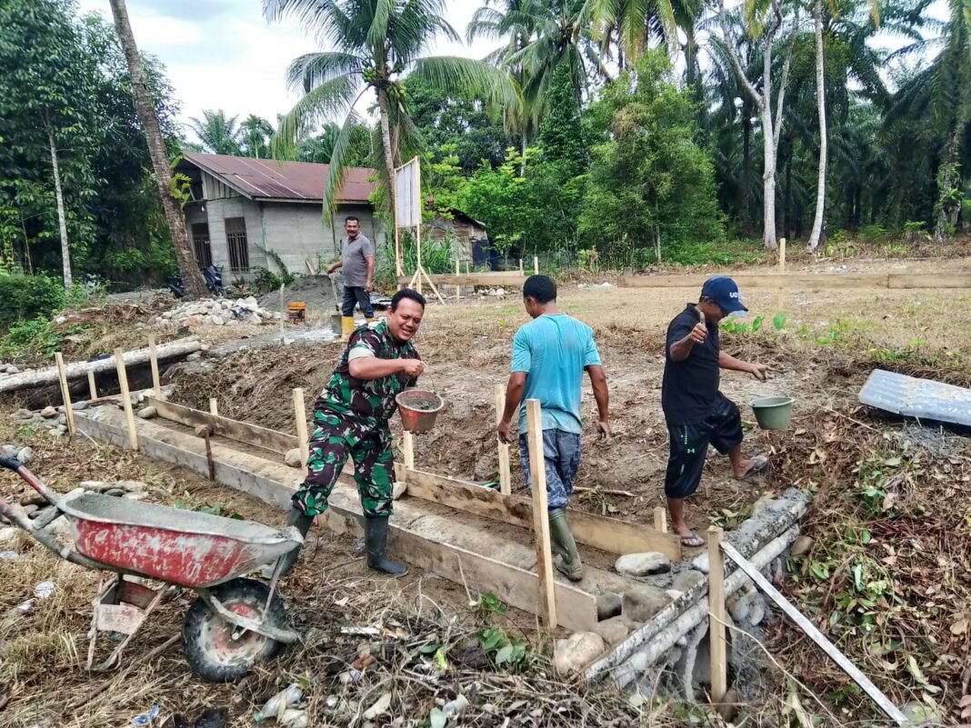 Babinsa Abdya Turut Dorong Program Prioritas Nasional melalui Pembangunan Kopdes Merah Putih