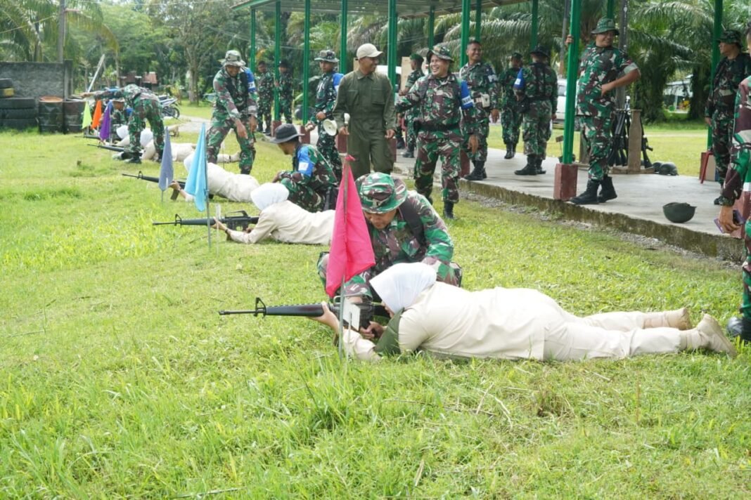 Korem 012/Teuku Umar Gelar Latihan Menembak untuk Perkuat Kemampuan Dasar Militer Prajurit