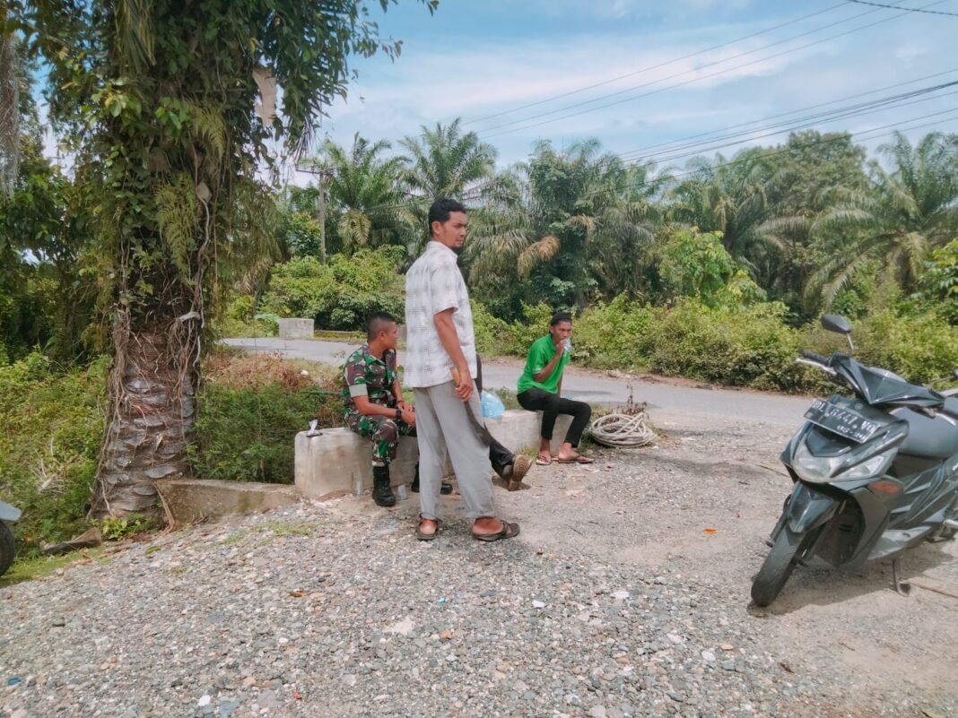 Sertu Zainal Abidin Adalah Babinsa Rendah Hati Yang Komsos Dimana Aja Jadi