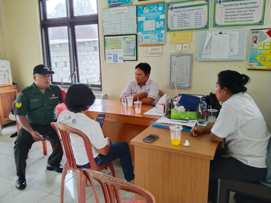 Komsos Di Pustu, Bidan Desa Sampaikan Apresiasi Keaktifan Babinsa Getakan Dalam Kegoatan Kesehatan
