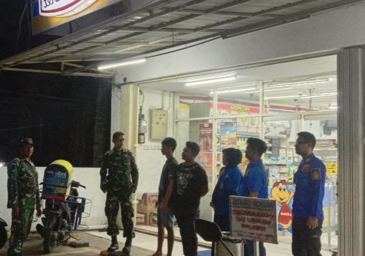 Sinergi TNI-Polri dan Damkar, Patroli Malam di Tellu Limpoe Jaga Kondusivitas Wilayah Sidrap