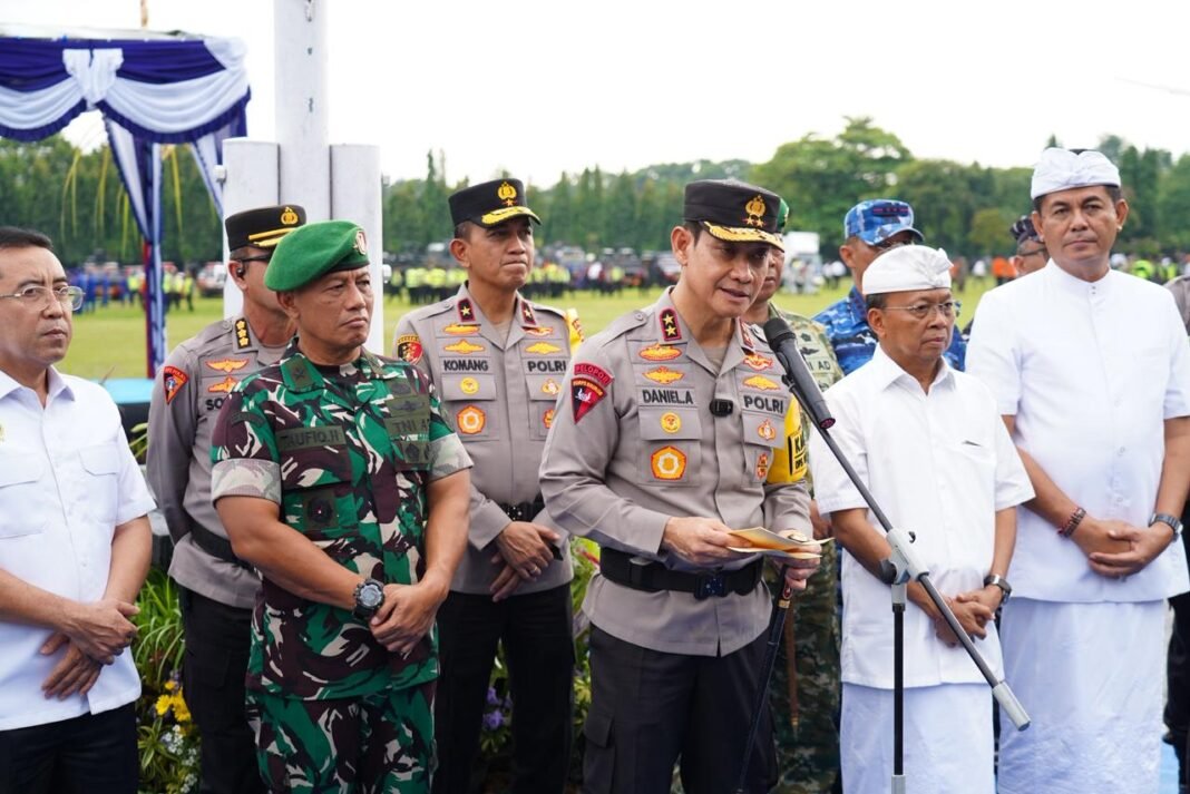 Kesiapsiagaan Keamanan Natal dan Tahun Baru: Apel Gelar Pasukan Operasi Lilin Agung 2025 di Bali