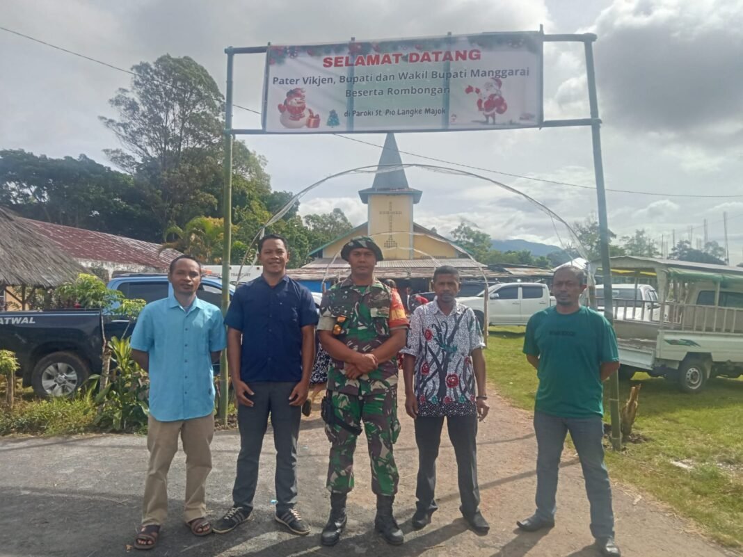 Misa Natal Bersama Kelompok Rentan: Babinsa Satar Mese Tunjukkan Kepedulian Sosial di Desa Nao