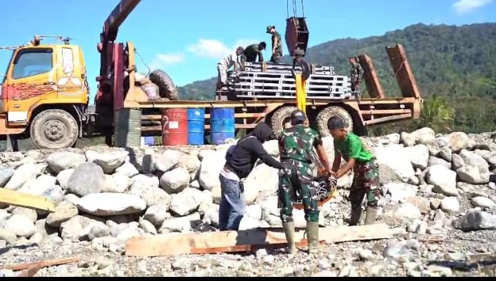 Korem 012/TU Percepat Pemulihan Akses Logistik Lewat Pembangunan Jembatan Bailey