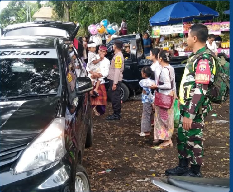 Sinergi TNI-Polri: Pengamanan Piodalan di Pura Dukuh Mendukung Keamanan Umat