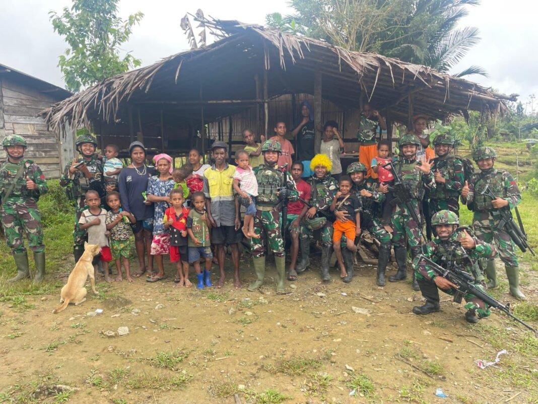 Satgas Yonif 751/VJS Gelar Pengobatan dan Tali Asih di Kampung Bitipding