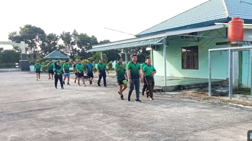 Kodim 0428/Mukomuko Gelar Jalan Sehat untuk Tingkatkan Kesehatan Personel