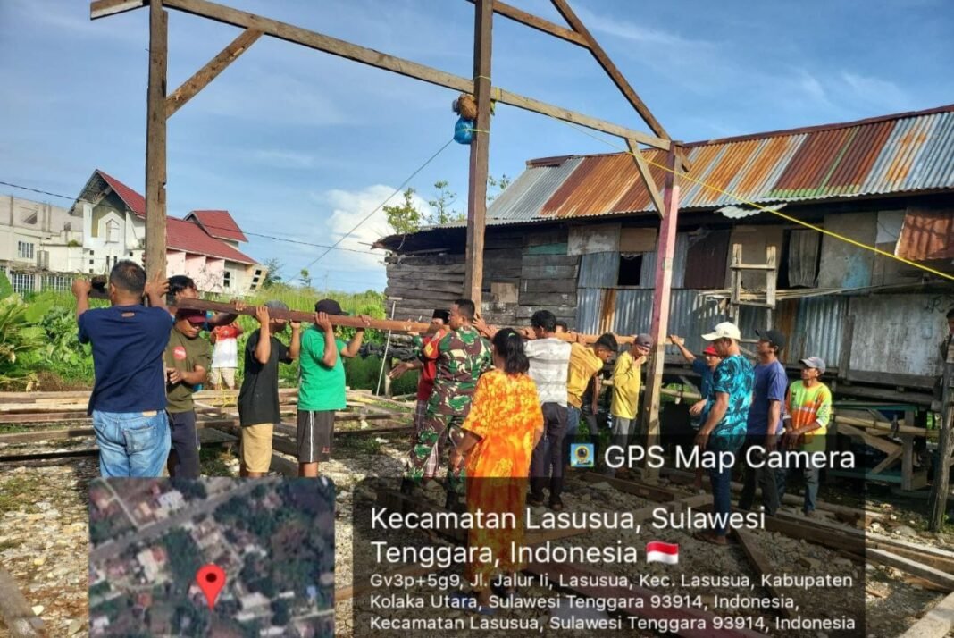TNI Bersama Warga Gelar Aksi Kerja Bakti Pembangunan Rumah di Kolaka Utara