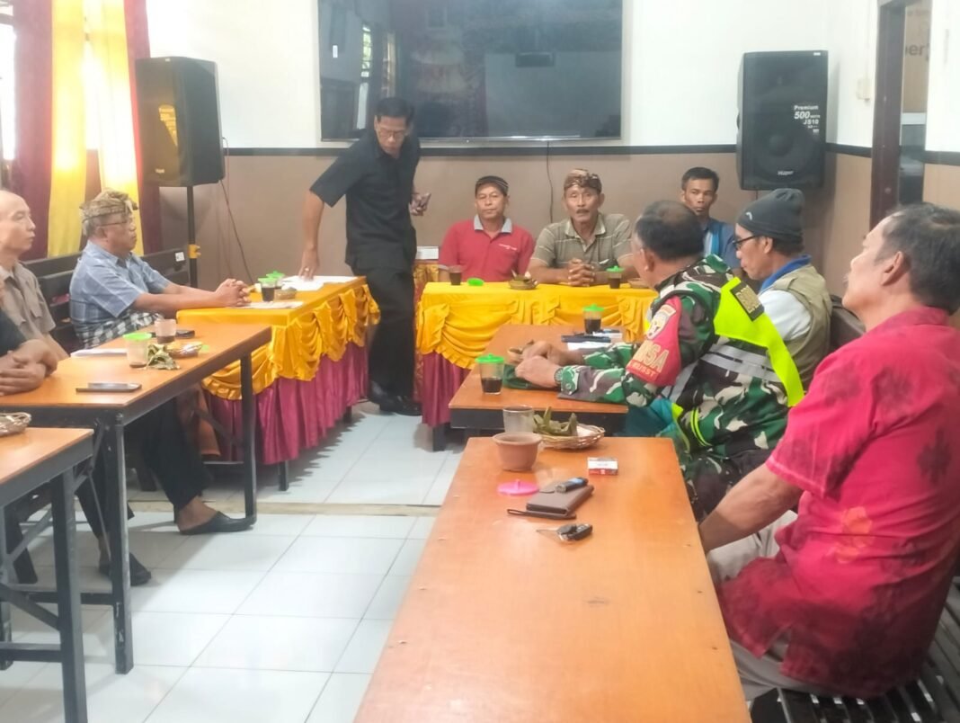 Sinergi TNI dan Pemerintah Desa: Babinsa Demulih Koordinasi Penyiapan Lahan KDKMP