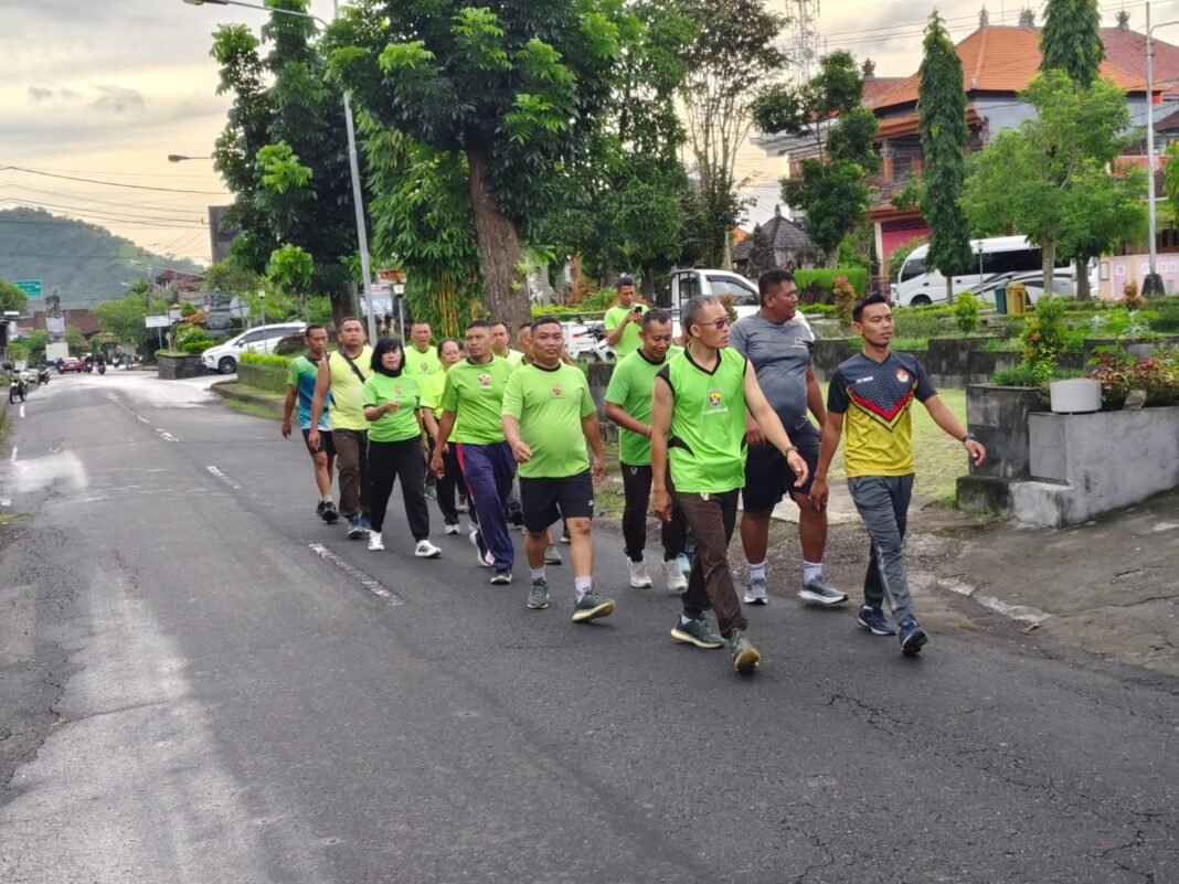 Kodim Klungkung Gelar Aktivitas Jogging Pagi untuk Tingkatkan Kebugaran Anggota
