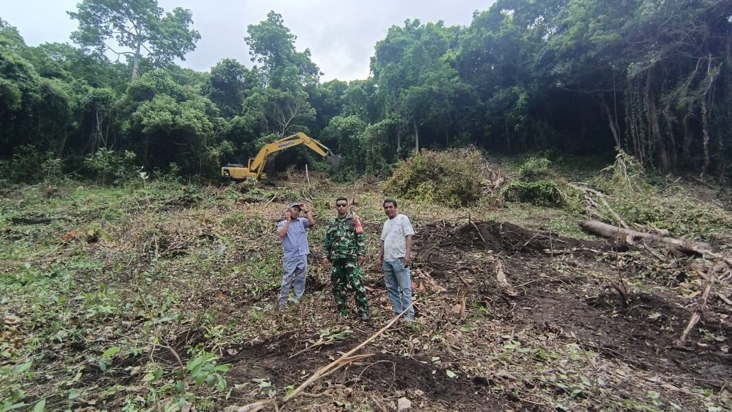 Dukungan TNI untuk Koperasi Desa: Babinsa Koramil 02/Walakaka Terjun Langsung