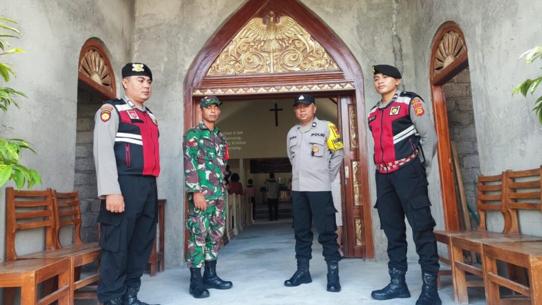 Pengamanan Optimal, Babinsa Dampingi Ibadah Minggu di Gereja Marga Rahayu