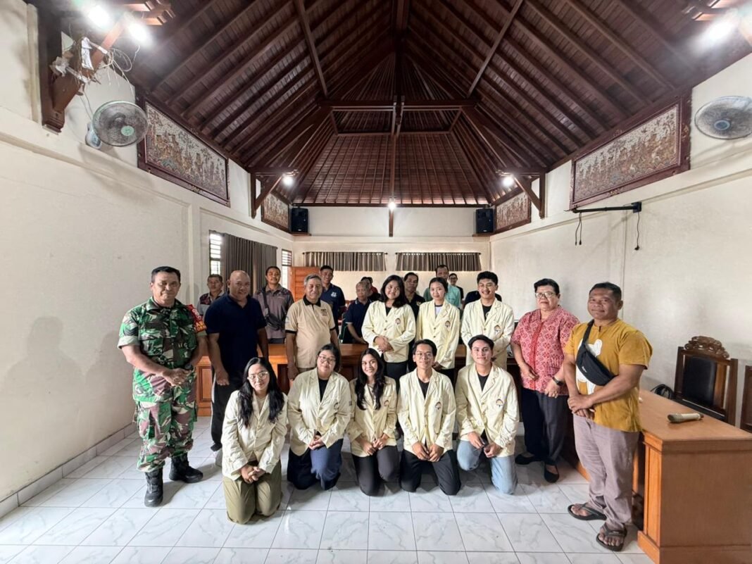 Perpisahan Berkesan KKN Universitas Atmajaya di Desa Takmung: Kerja Sama yang Menginspirasi